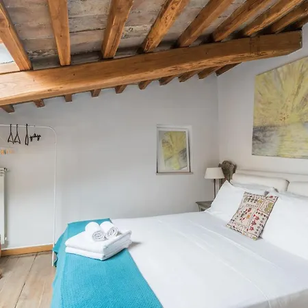 Cozy Wooden Apt In Piazza Navona * Rome