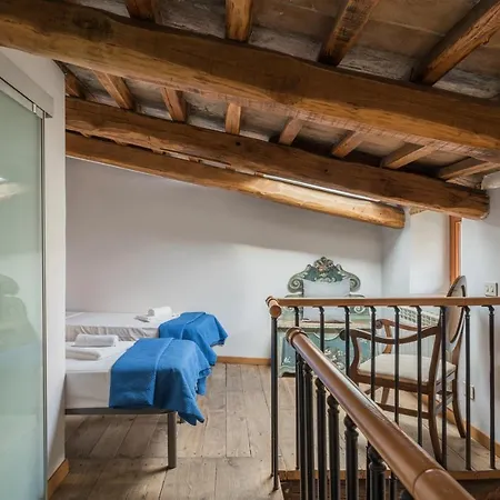 Apartment Cozy Wooden Apt In Piazza Navona Rome