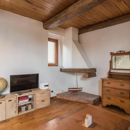Cozy Wooden Apt In Piazza Navona Apartment *