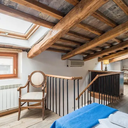 Cozy Wooden Apt In Piazza Navona * Rome