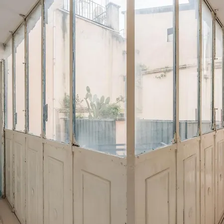 Cozy Wooden In Piazza Navona * ローマ