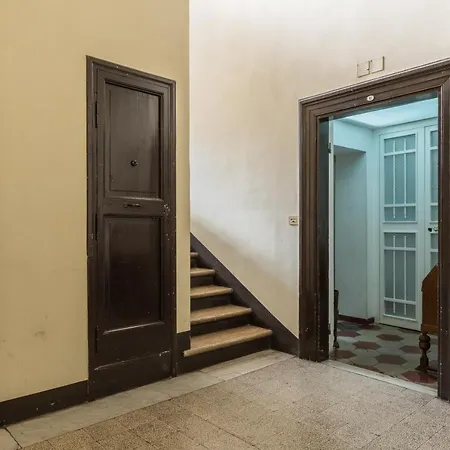 Cozy Wooden In Piazza Navona * ローマ